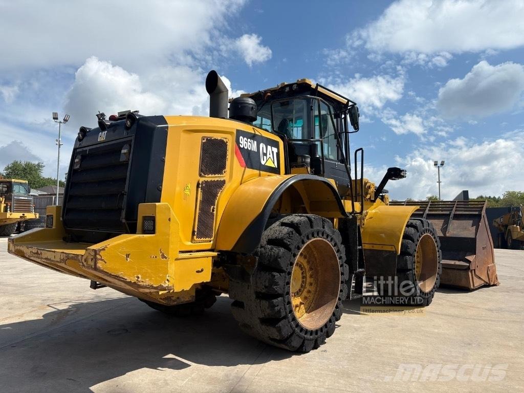CAT 966 M Carregadeiras de rodas