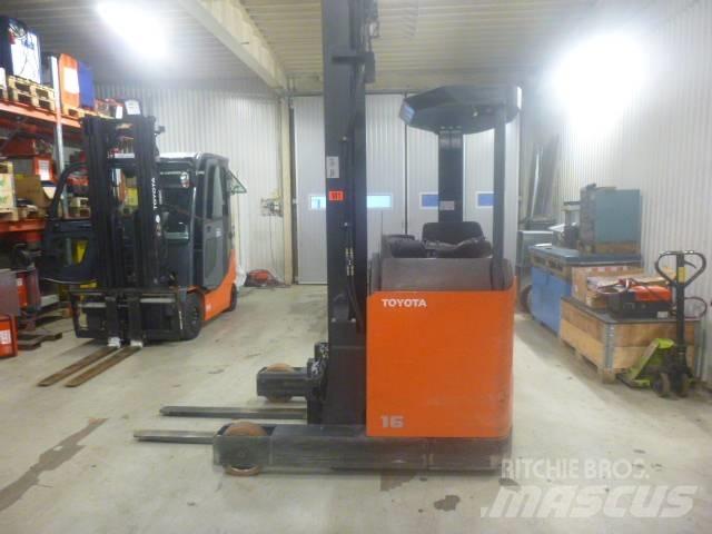Toyota BT RR B2 Empilhadores Elevadores