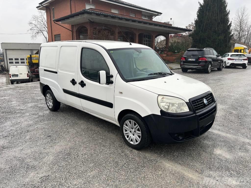 Fiat Doblo Cargo Carrinhas de caixa fechada