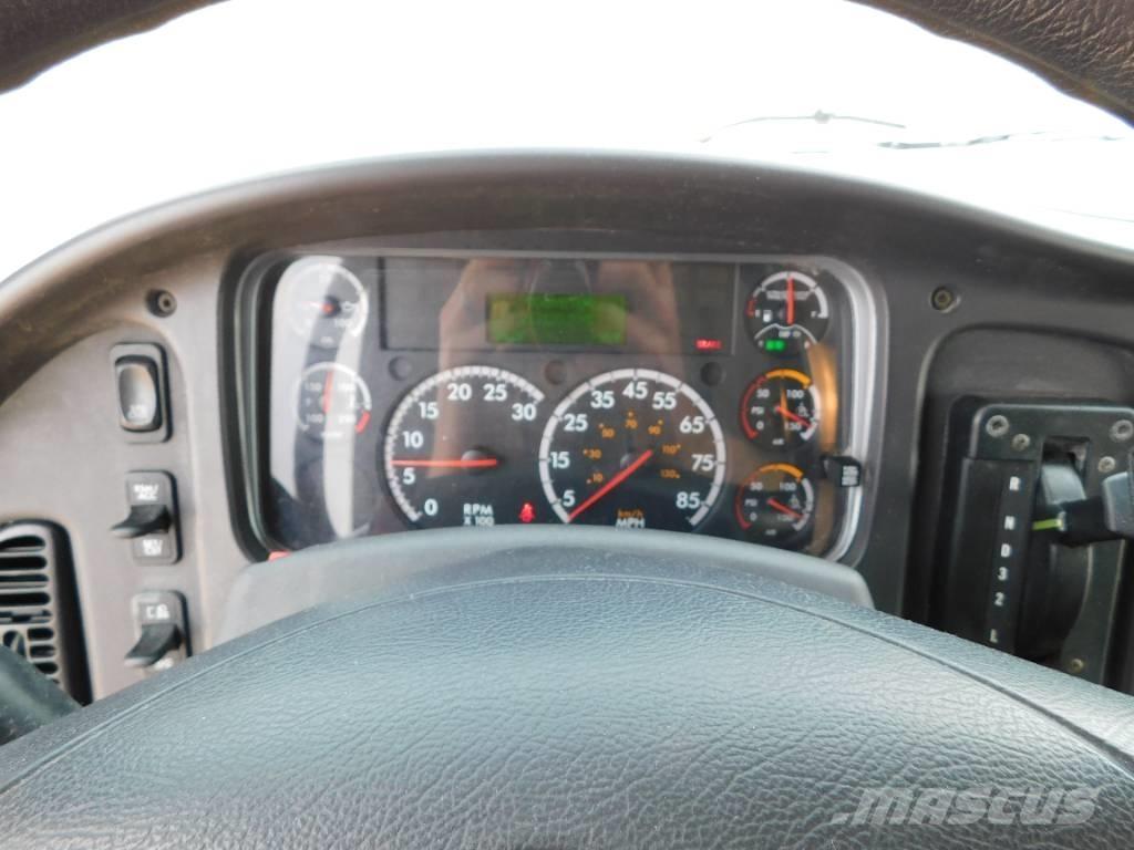 Freightliner M2 106 Camiões porta-contentores