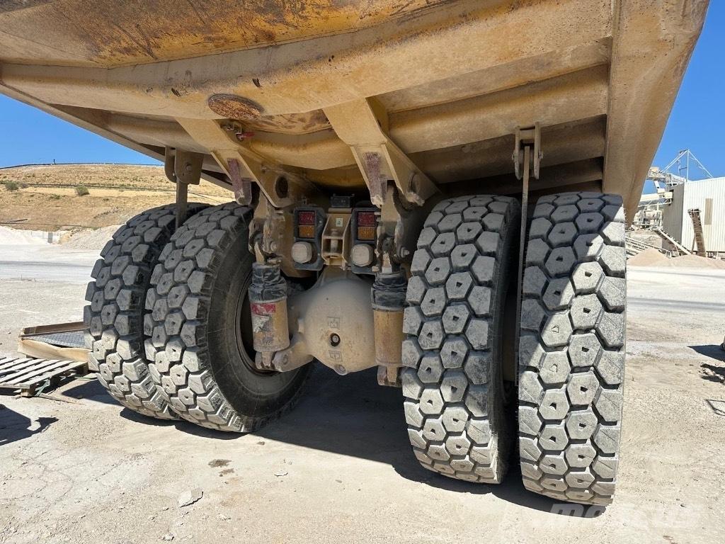 CAT 769D Camiőes basculantes rígidos