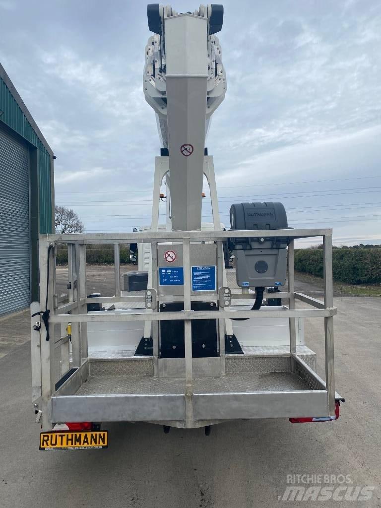 Ruthmann T330.3 Plataformas aéreas montadas em camião