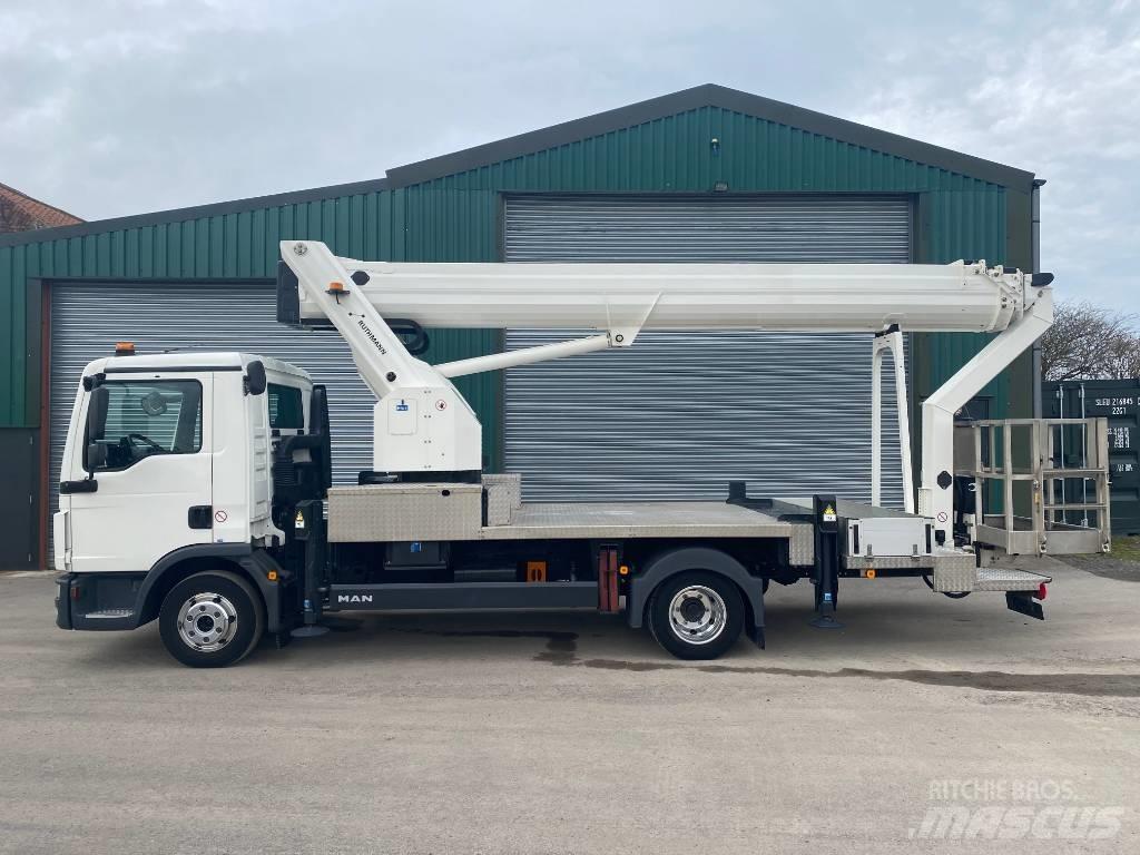 Ruthmann T330.3 Plataformas aéreas montadas em camião