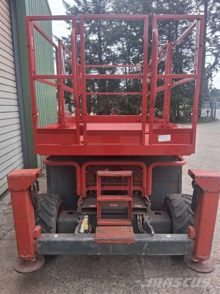 SkyJack SJ 6826 RT Elevadores de tesoura