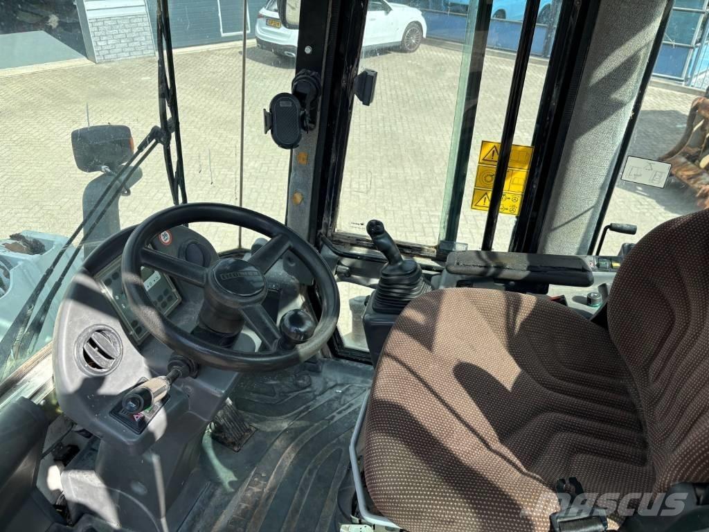 Liebherr L 538 Carregadeiras de rodas