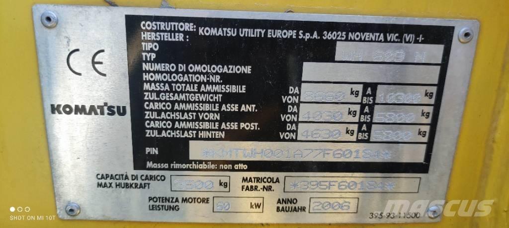 Komatsu WH 609 Manipulador telescópico