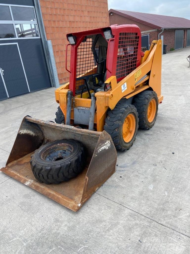 Gehl 4240 Minicarregadeiras