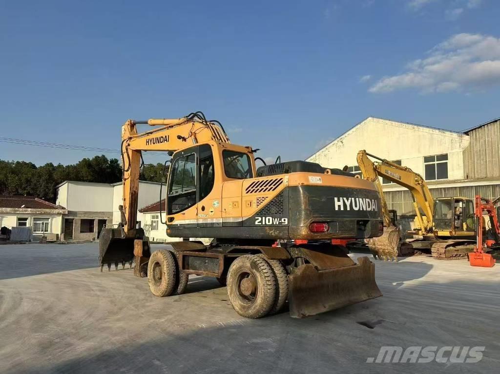 Hyundai 210W-9 Escavadoras de rodas