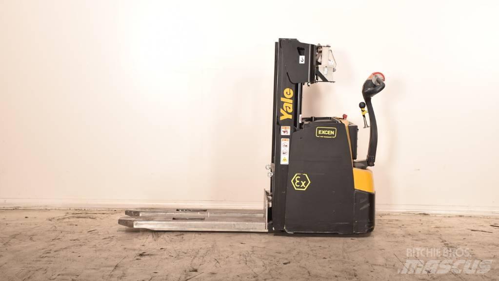Yale MS20 Empilhador para operador externo