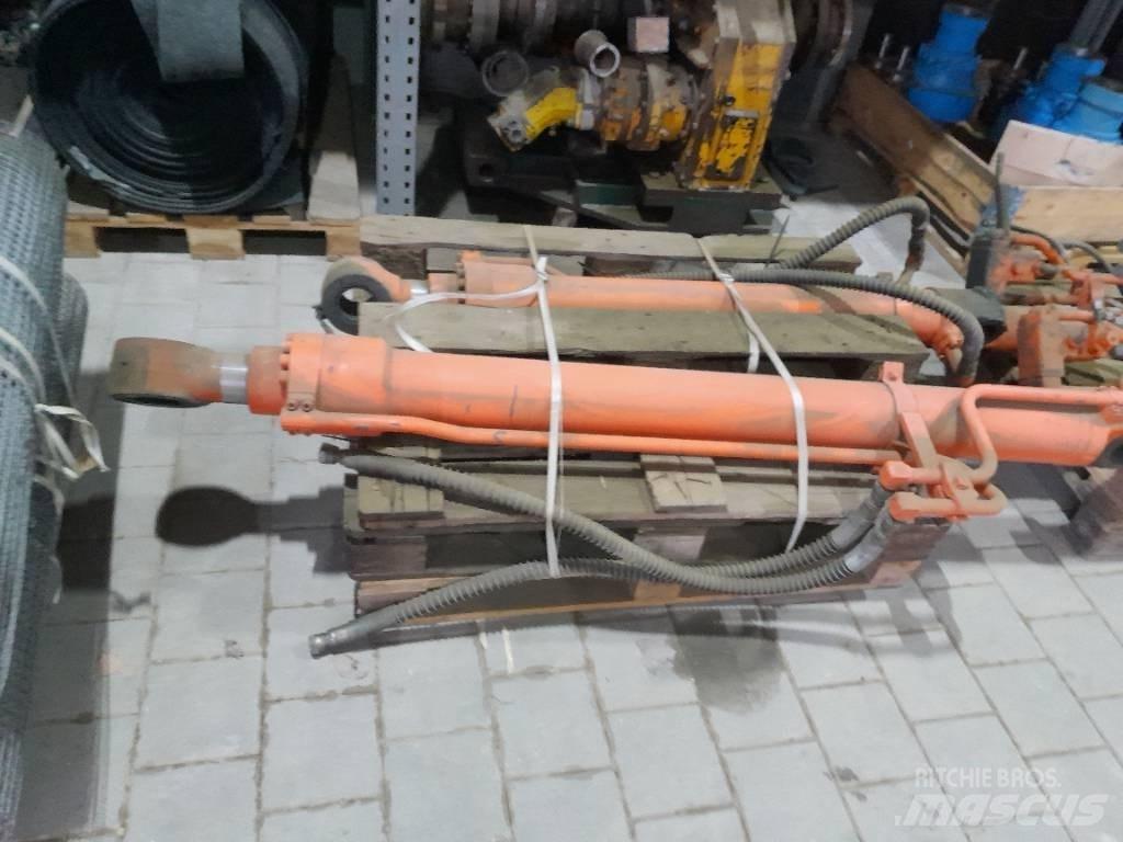 Hitachi ZX 210 Escavadeiras de esteiras