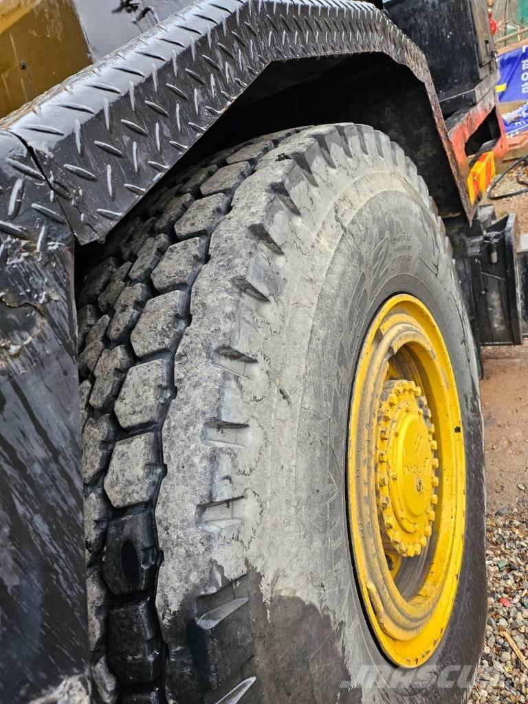 Tadano TR-350M-2 Gruas Fora-de-estrada