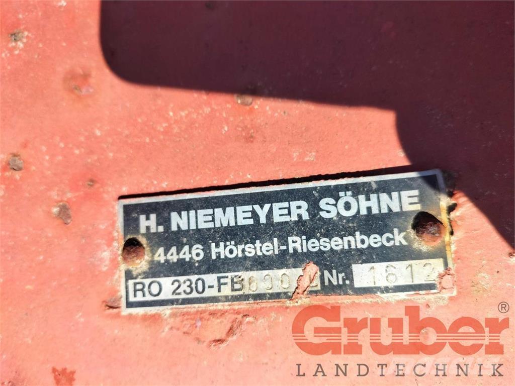 Niemeyer RO 230 Gadanheiras