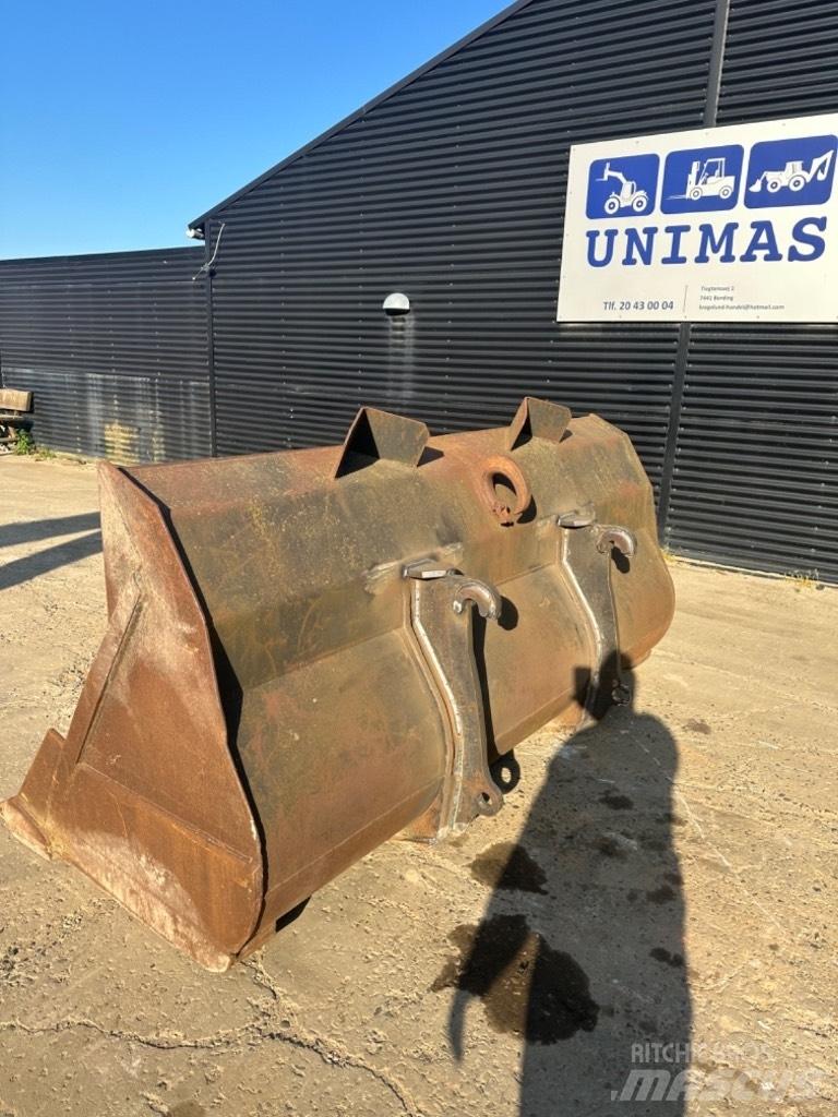 Volvo læsseskovl Baldes