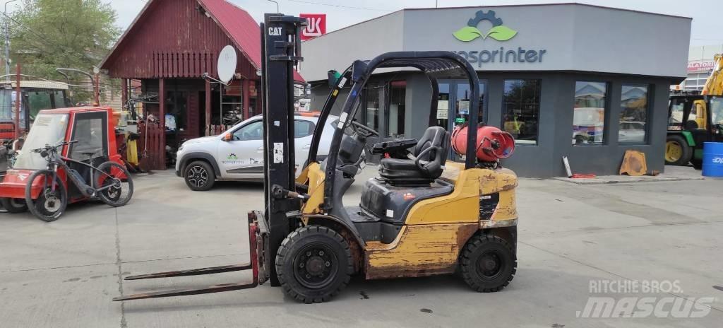 CAT GP 25 N Empilhadores a gás