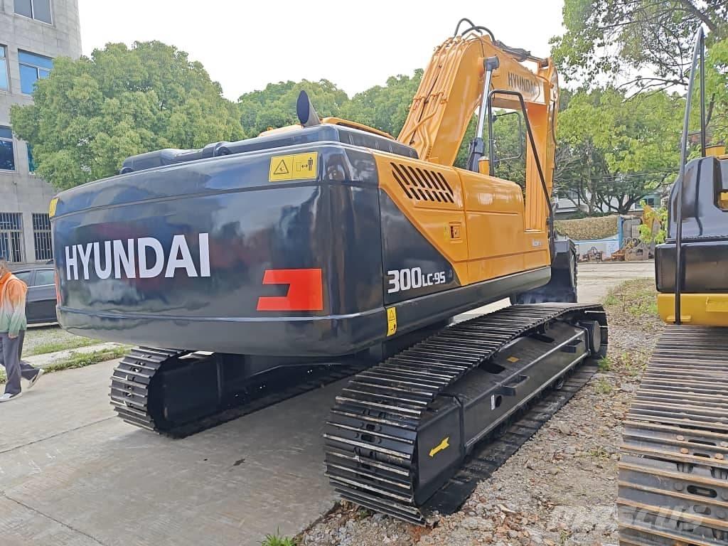 Hyundai R300LC-9S Escavadeiras de esteiras