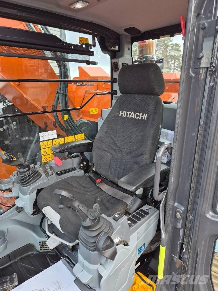 Hitachi ZX 135 US -7 Escavadeiras de esteiras