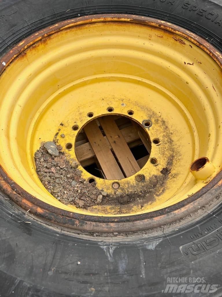 Nokian 700/70-34 Pneus