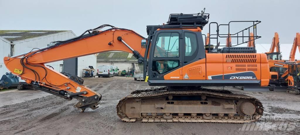 Doosan DX225LC-5 Escavadeiras de esteiras