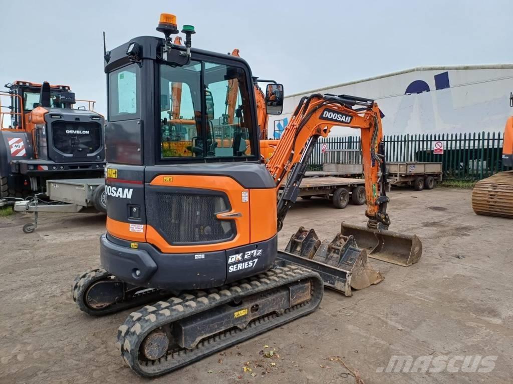 Doosan DX 27 Z - 7 Miniescavadeiras