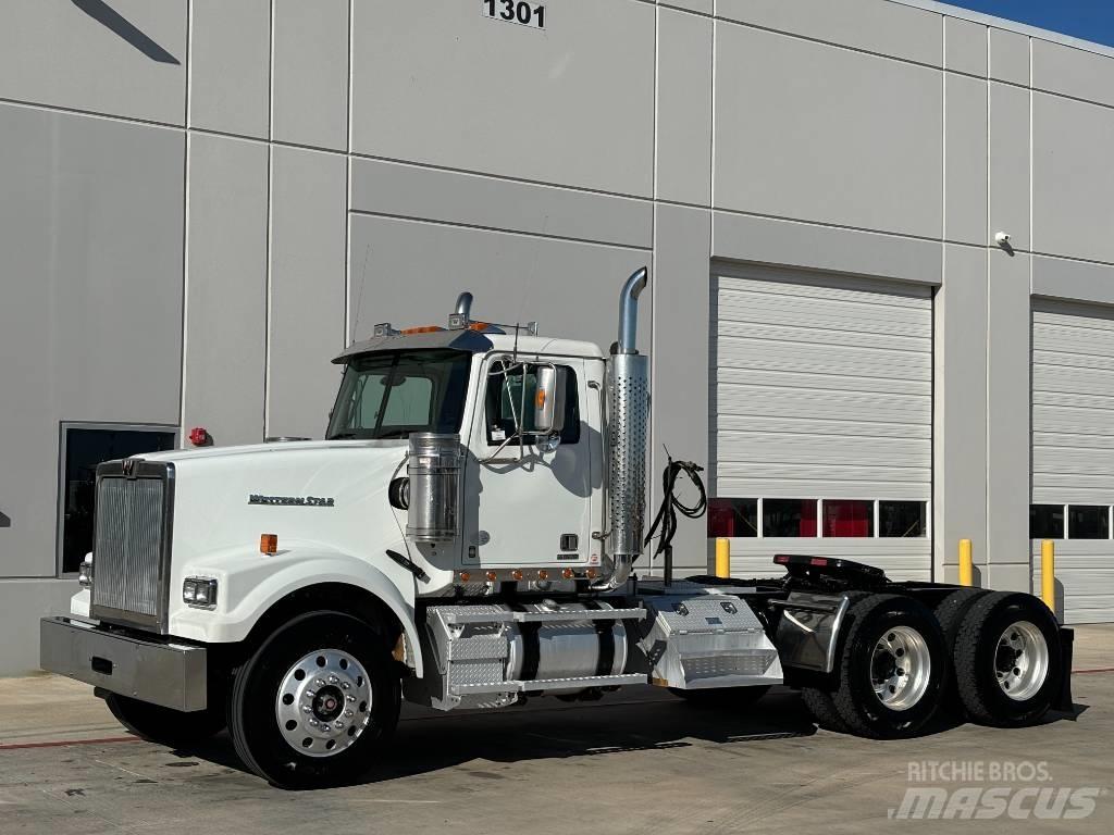 Western Star 4900 Cavalos Mecânicos