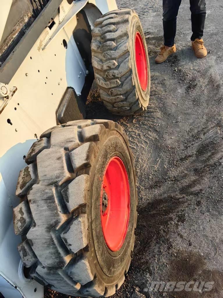 Bobcat S 300 Minicarregadeiras