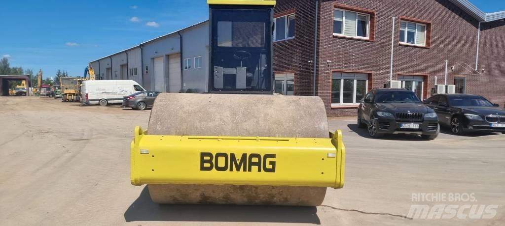 Bomag BW 211 D-3 Cilindros Compactadores monocilíndricos