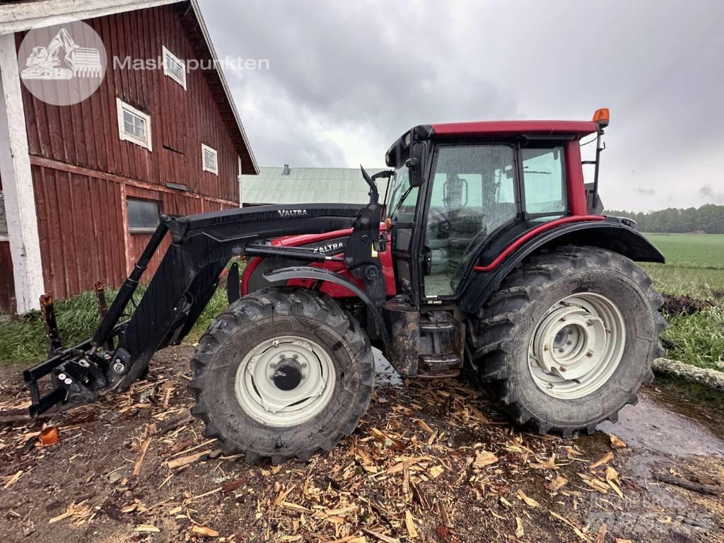 Valtra N 121 Tratores Agrícolas usados