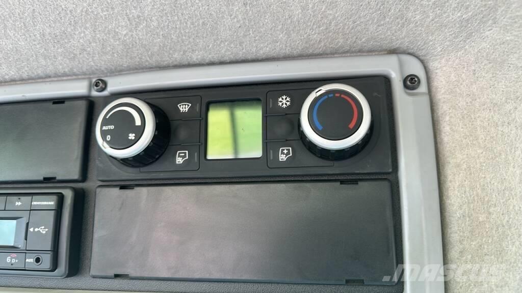 Valtra Q305 Tratores Agrícolas usados