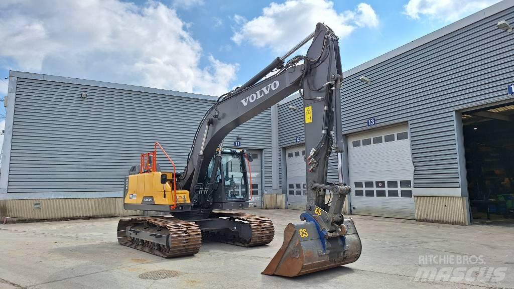 Volvo EC220E Escavadeiras de esteiras