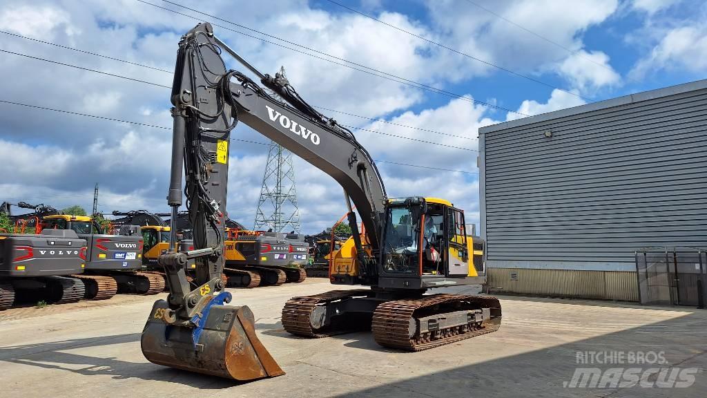 Volvo EC220E Escavadeiras de esteiras