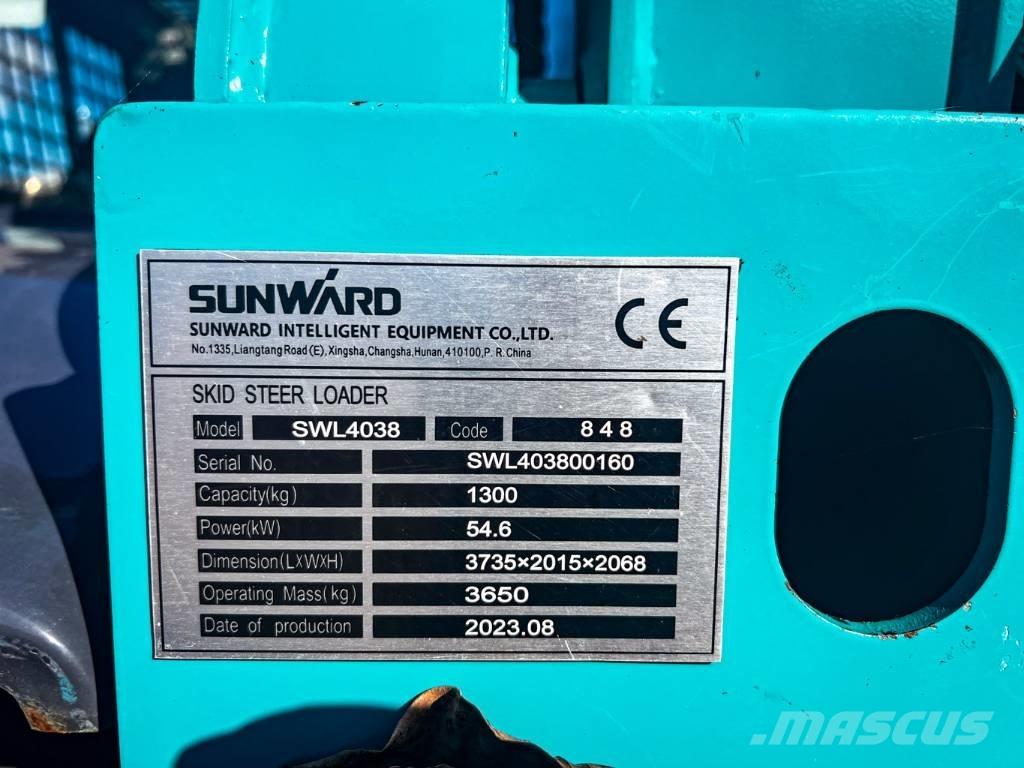 Sunward 4038 Minicarregadeiras