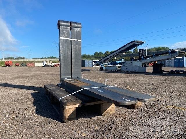 Volvo 8-12 ton Garfos