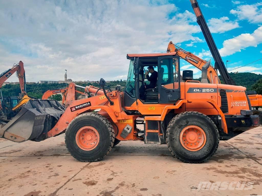 Doosan DL 250-3 Carregadeiras de rodas