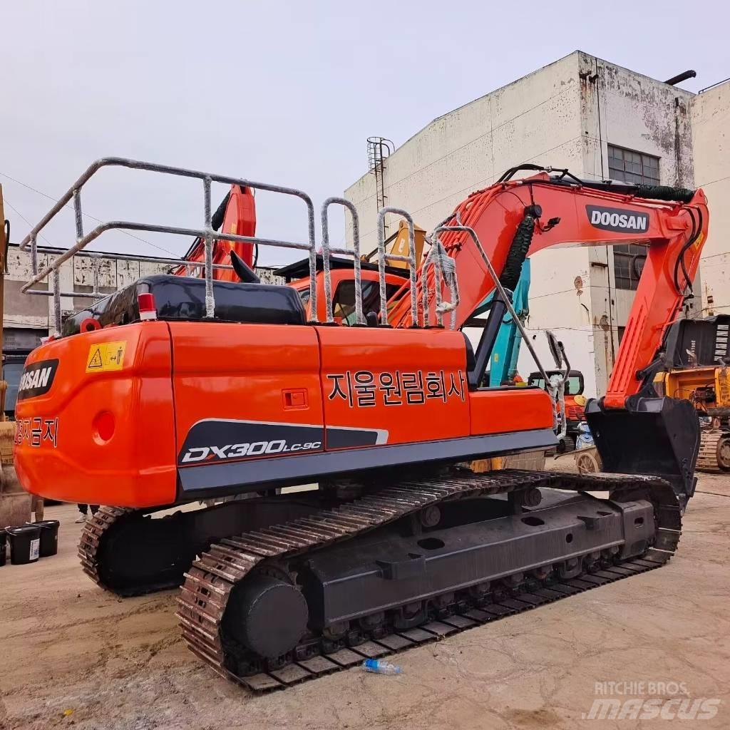 Doosan DX 300 Escavadeiras de esteiras