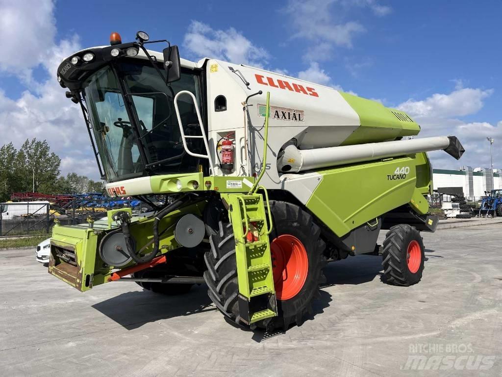 CLAAS Tucano 440 Ceifeiras debulhadoras