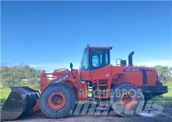 Doosan DL 300 Carregadeiras de rodas