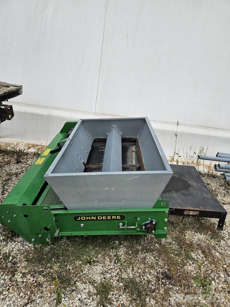 John Deere TD 100 Espalhadores