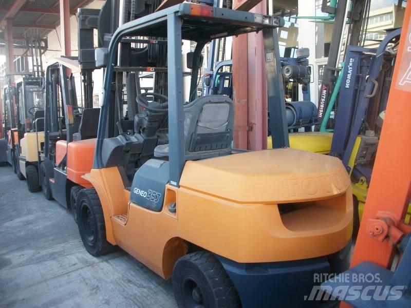 Toyota 7 FDJ 35 Empilhadores Diesel