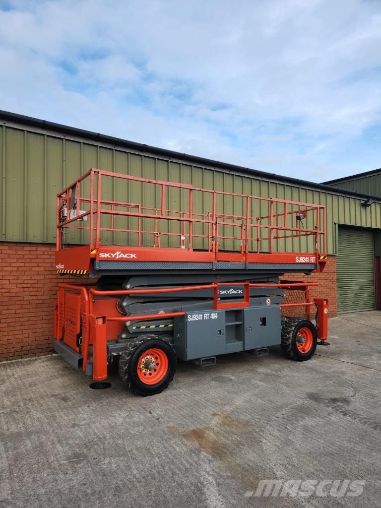 SkyJack SJ 9241 RT Elevadores de tesoura