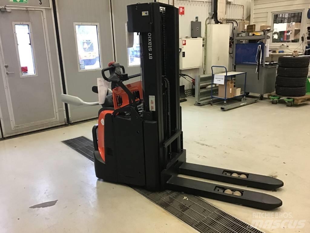 Toyota / BT SPE 140 L Empilhador para operador externo