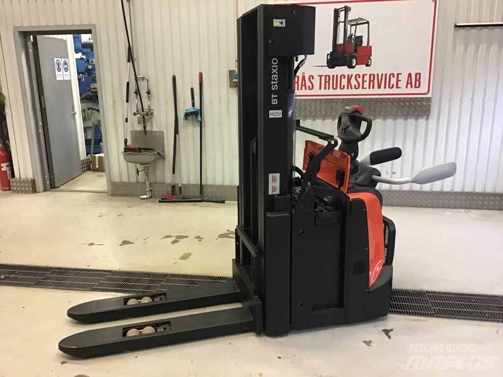 Toyota / BT SPE 140 L Empilhador para operador externo