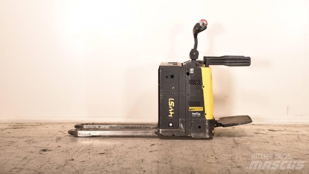 Hyster P 2.0 S Porta-paletes com plataforma