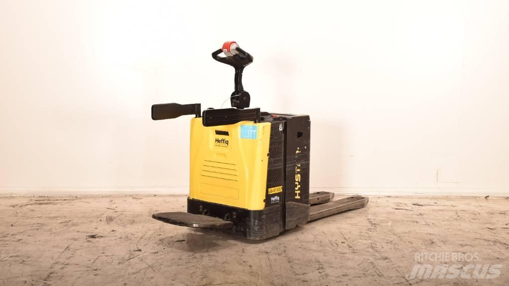 Hyster P 2.0 S Porta-paletes com plataforma