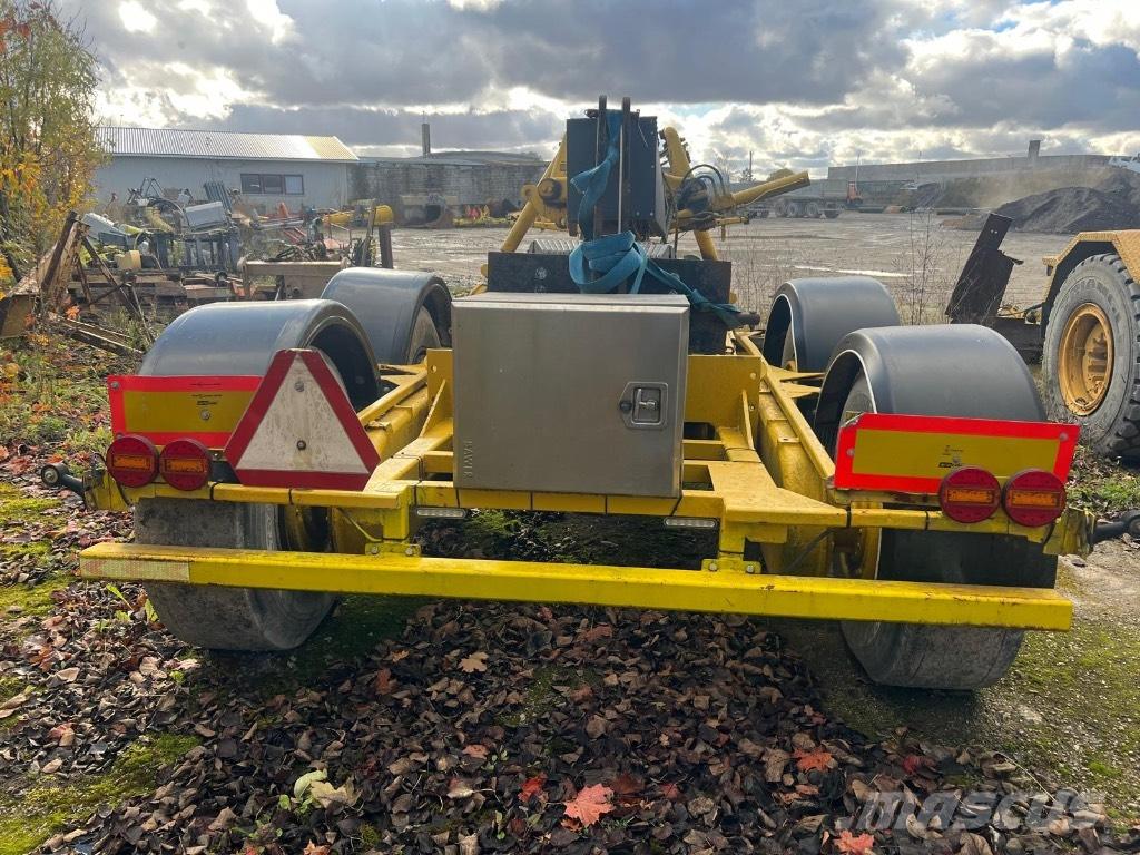 Lokomo AH132 Motoniveladoras