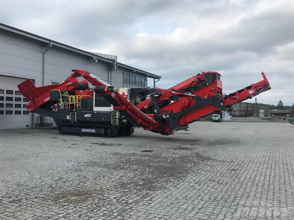 Sandvik QH 332 DDHS Britadores móveis