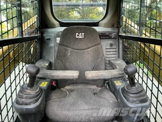 CAT 262 D Minicarregadeiras