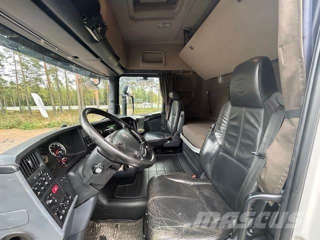 Scania R-serie Caminhões de caixa fechada