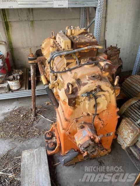 Fiat-Hitachi 350 Transmissăo