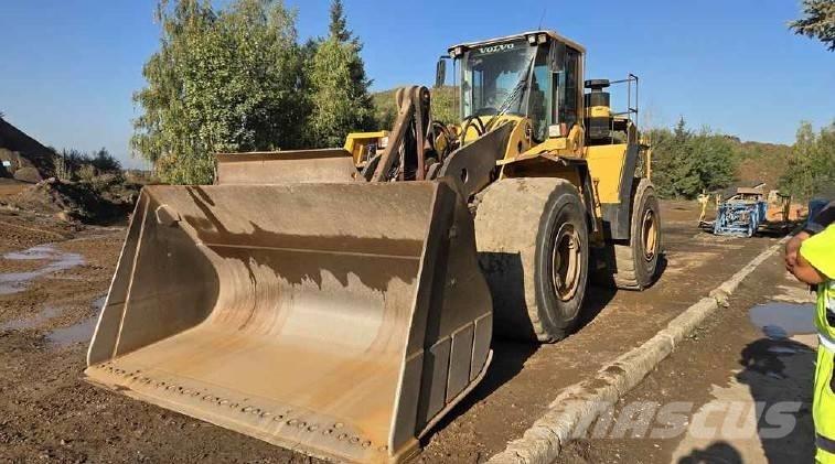 Volvo L 220 F Carregadeiras de rodas