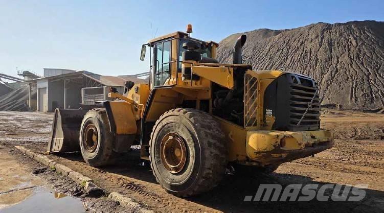 Volvo L 220 F Carregadeiras de rodas